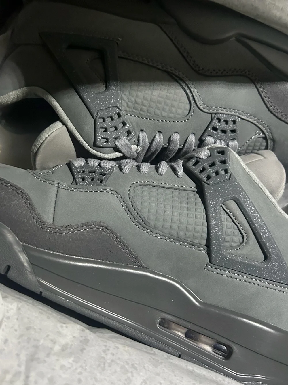 Men’s jordan 4 wet cement 10.5